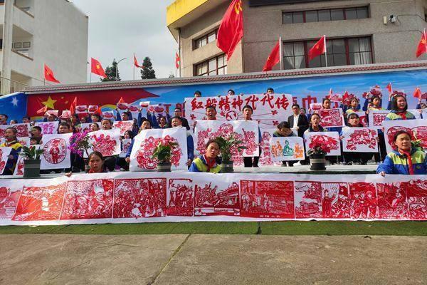 老婆回娘家了坚决要离婚，她爸说让她冷静一个星期，电话什么都不要打，联系她